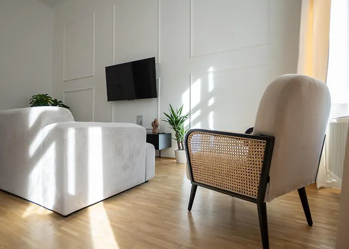 Apartmán Posh 107 M2 3br Flat In The Center Of *
