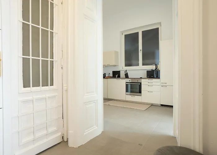 Posh 107 M2 3br Flat In The Center Of