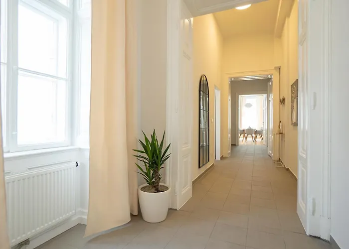 Apartmán Posh 107 M2 3br Flat In The Center Of Vídeň